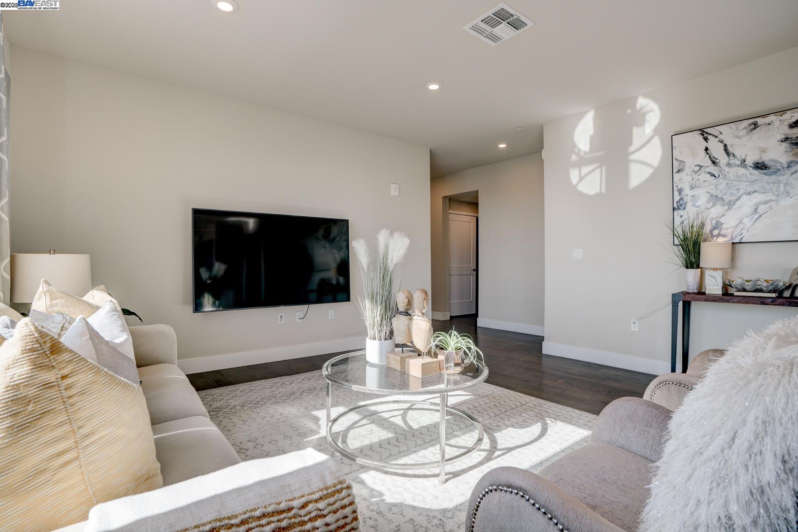 44938 Fremont Blvd Unit: 301