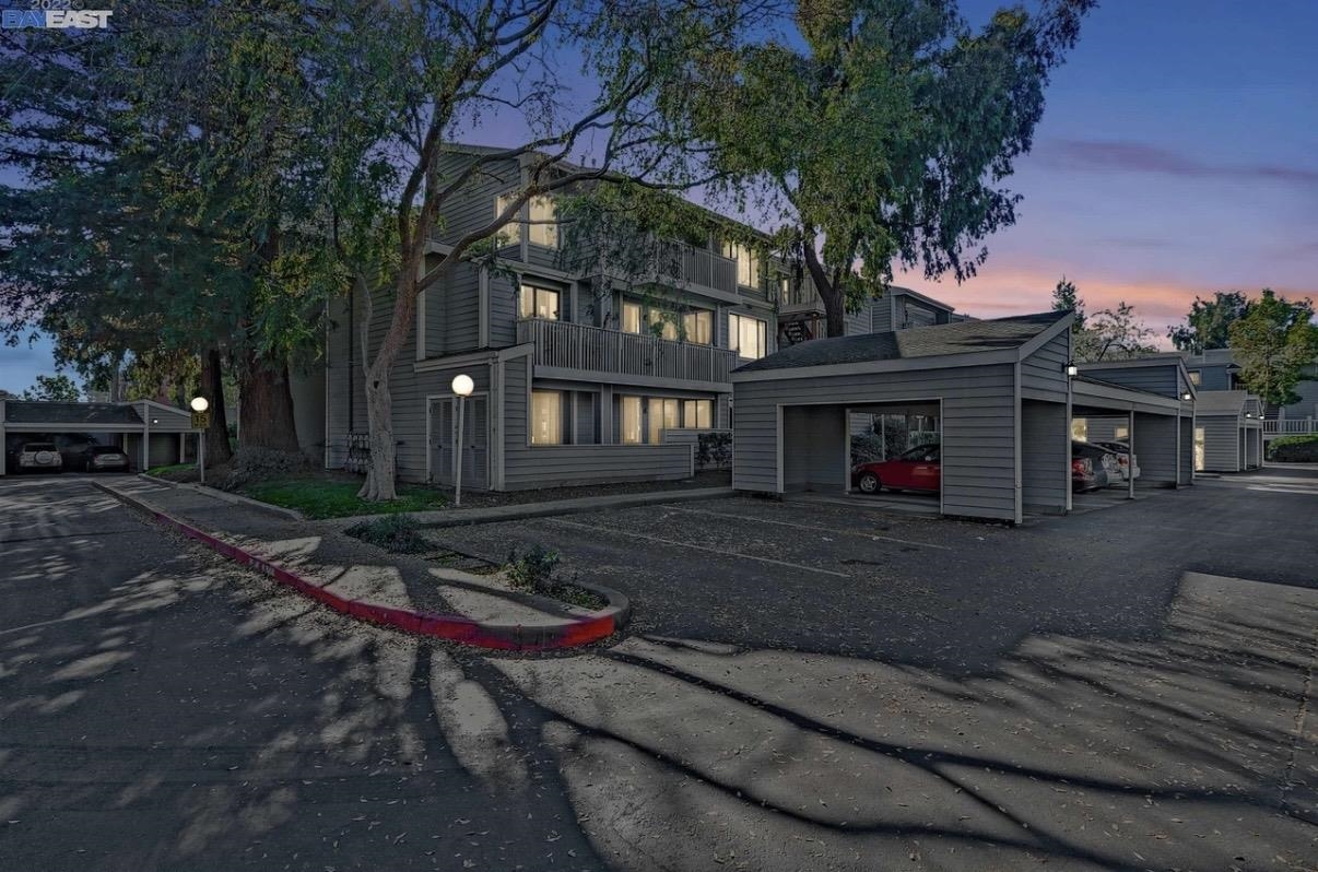 3550 Buttonwood Ter # 111