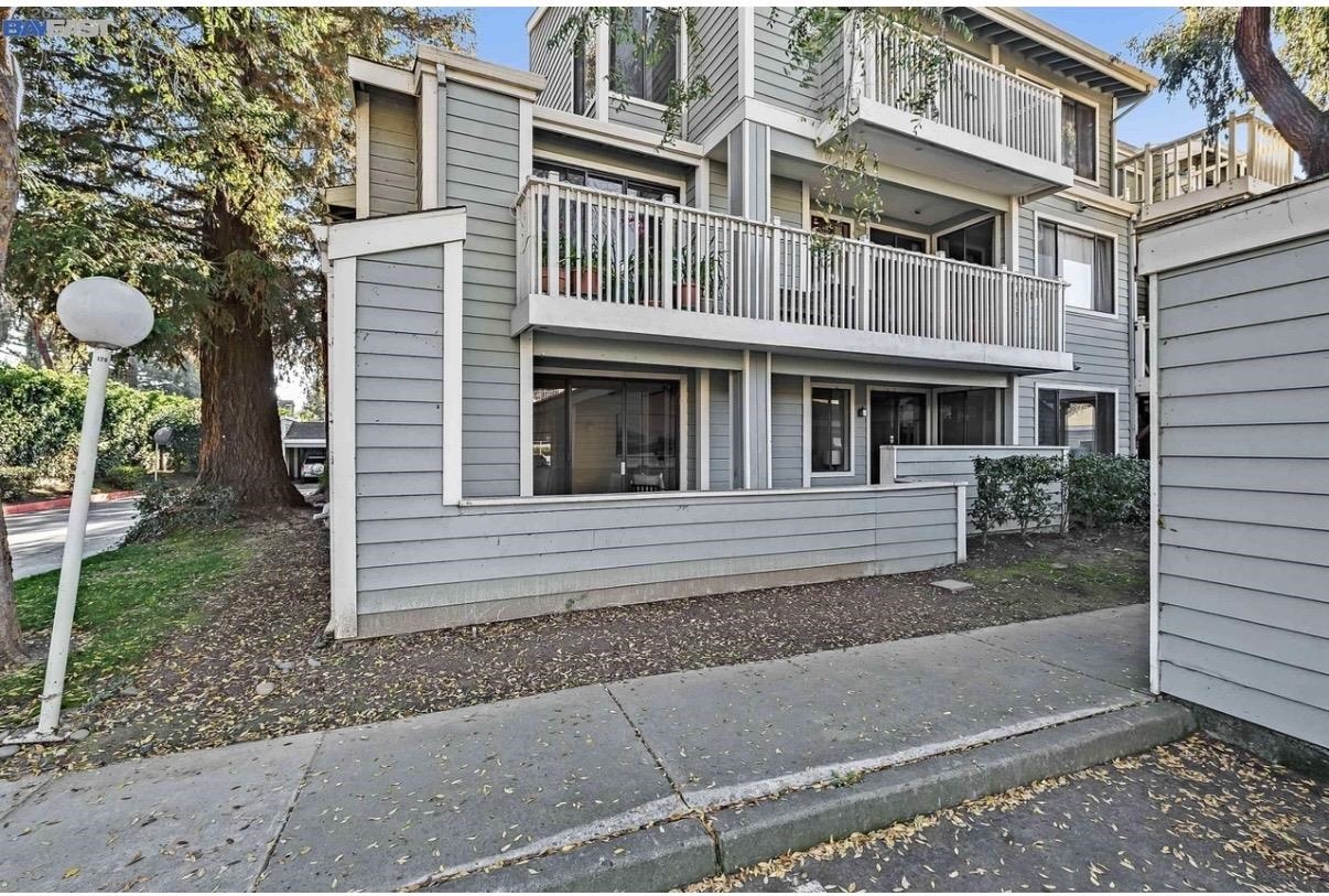 3550 Buttonwood Ter # 111