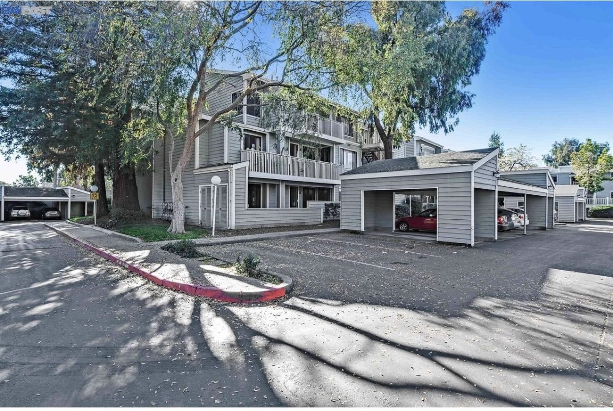 3550 Buttonwood Ter # 111