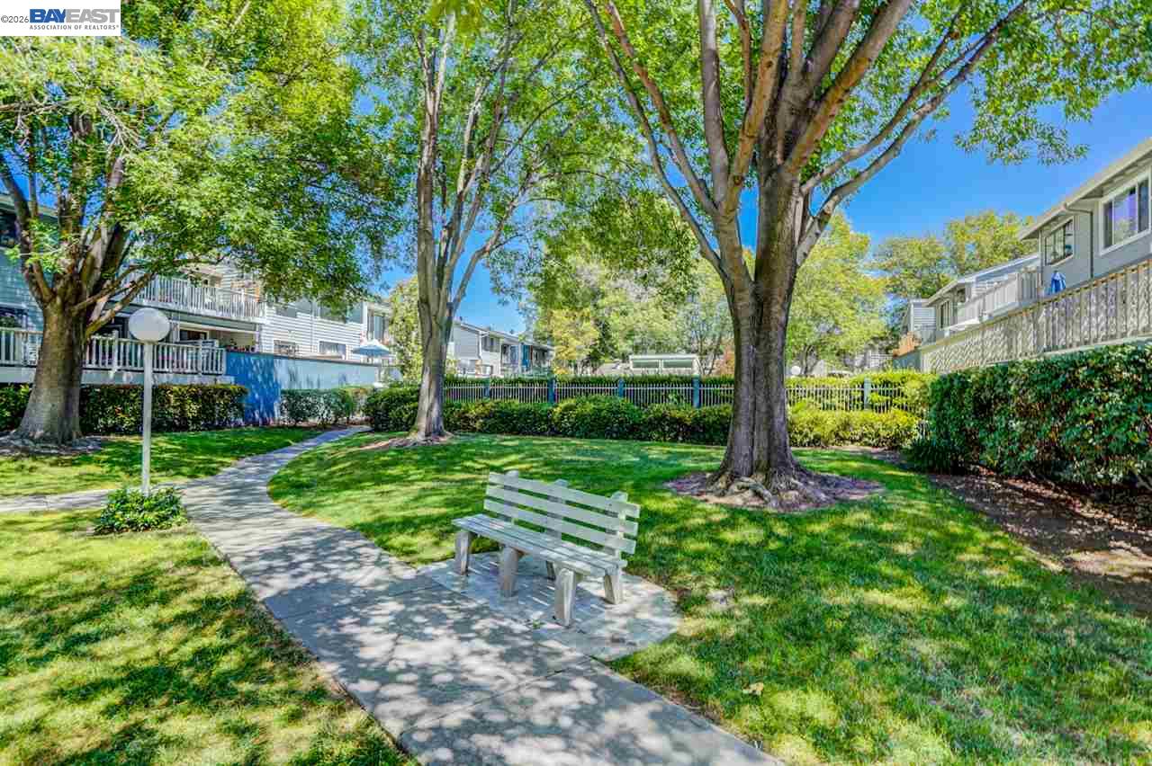 3550 Buttonwood Ter # 111