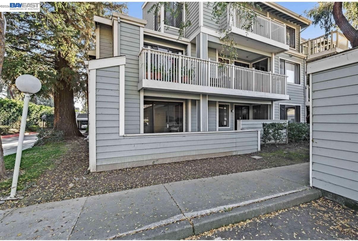 3550 Buttonwood Ter # 111