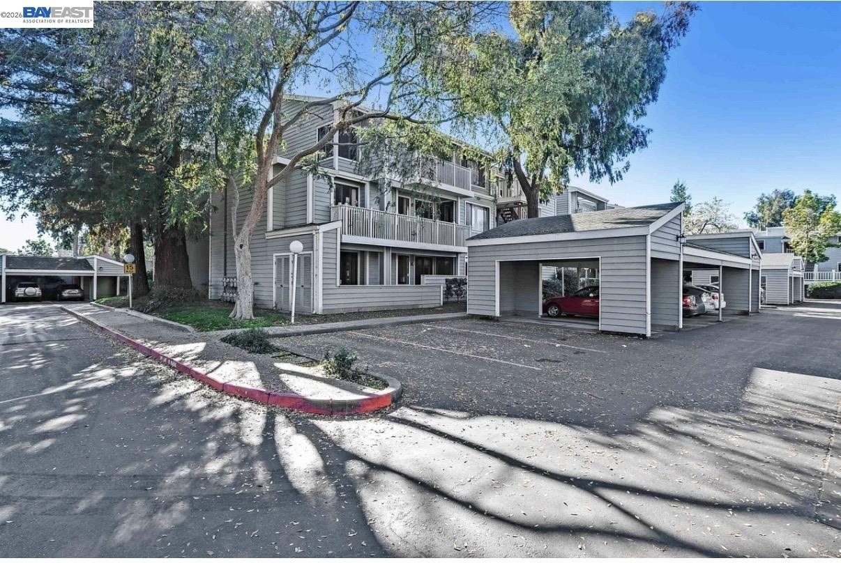 3550 Buttonwood Ter # 111