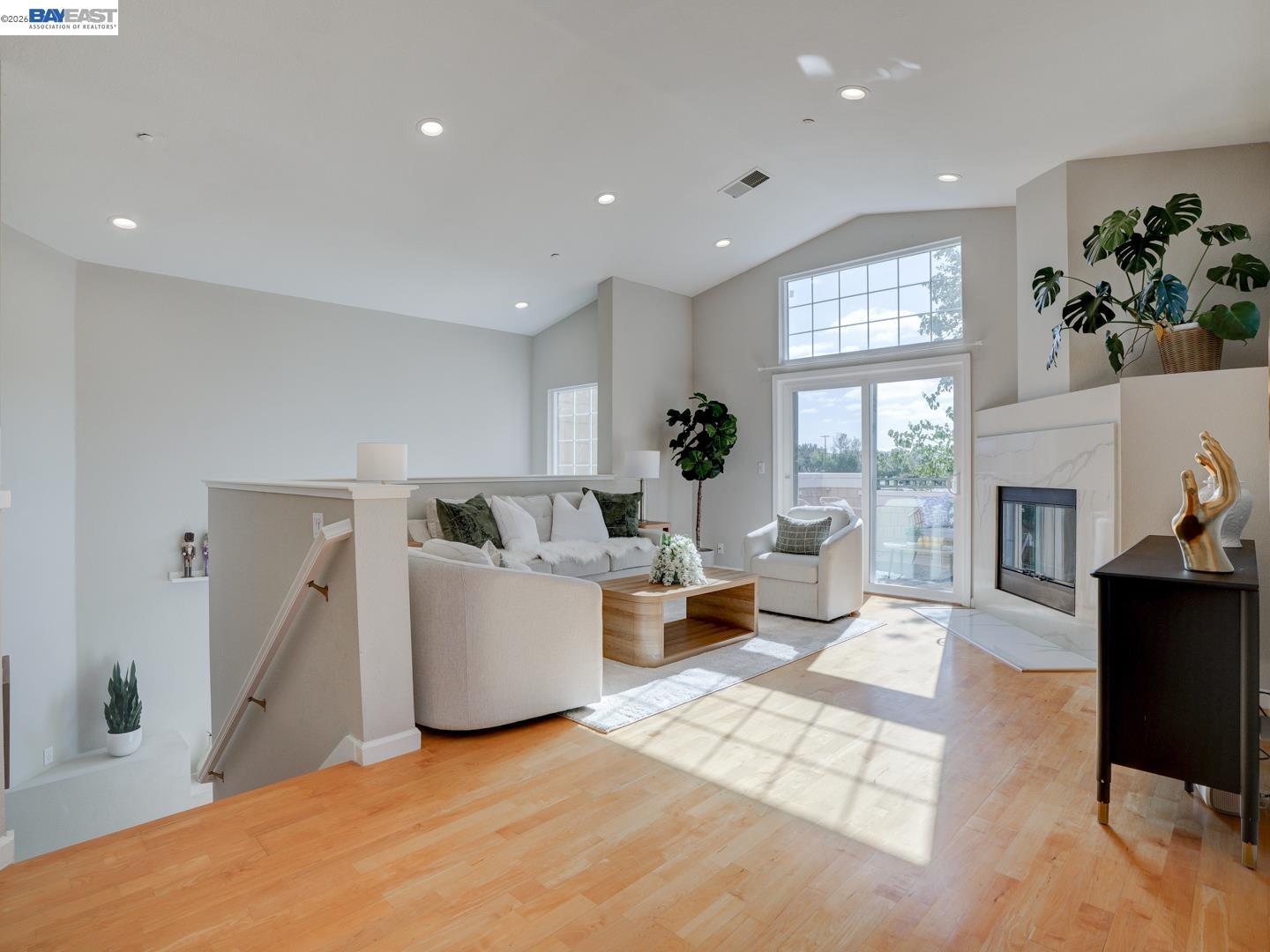 112 Camerota Way