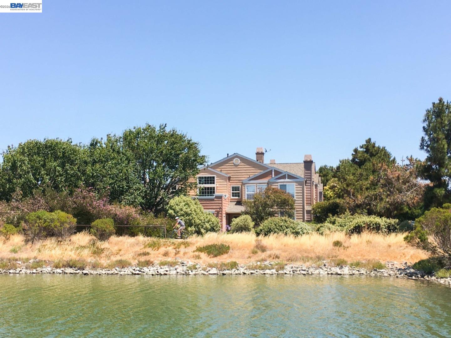 112 Camerota Way