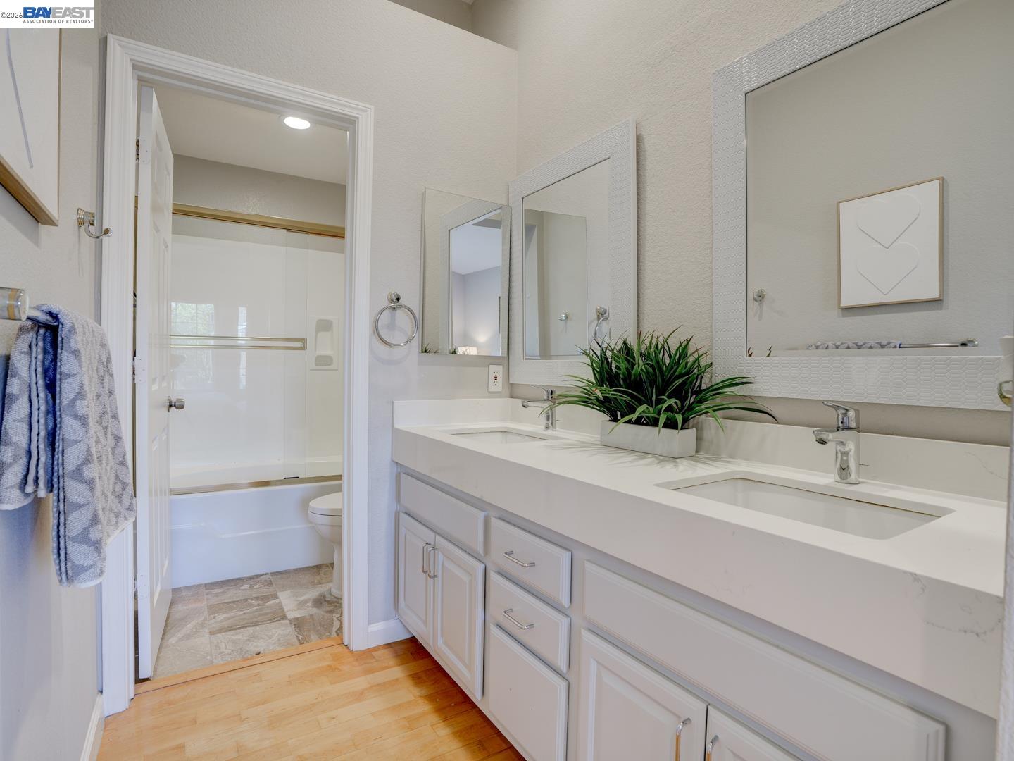 112 Camerota Way