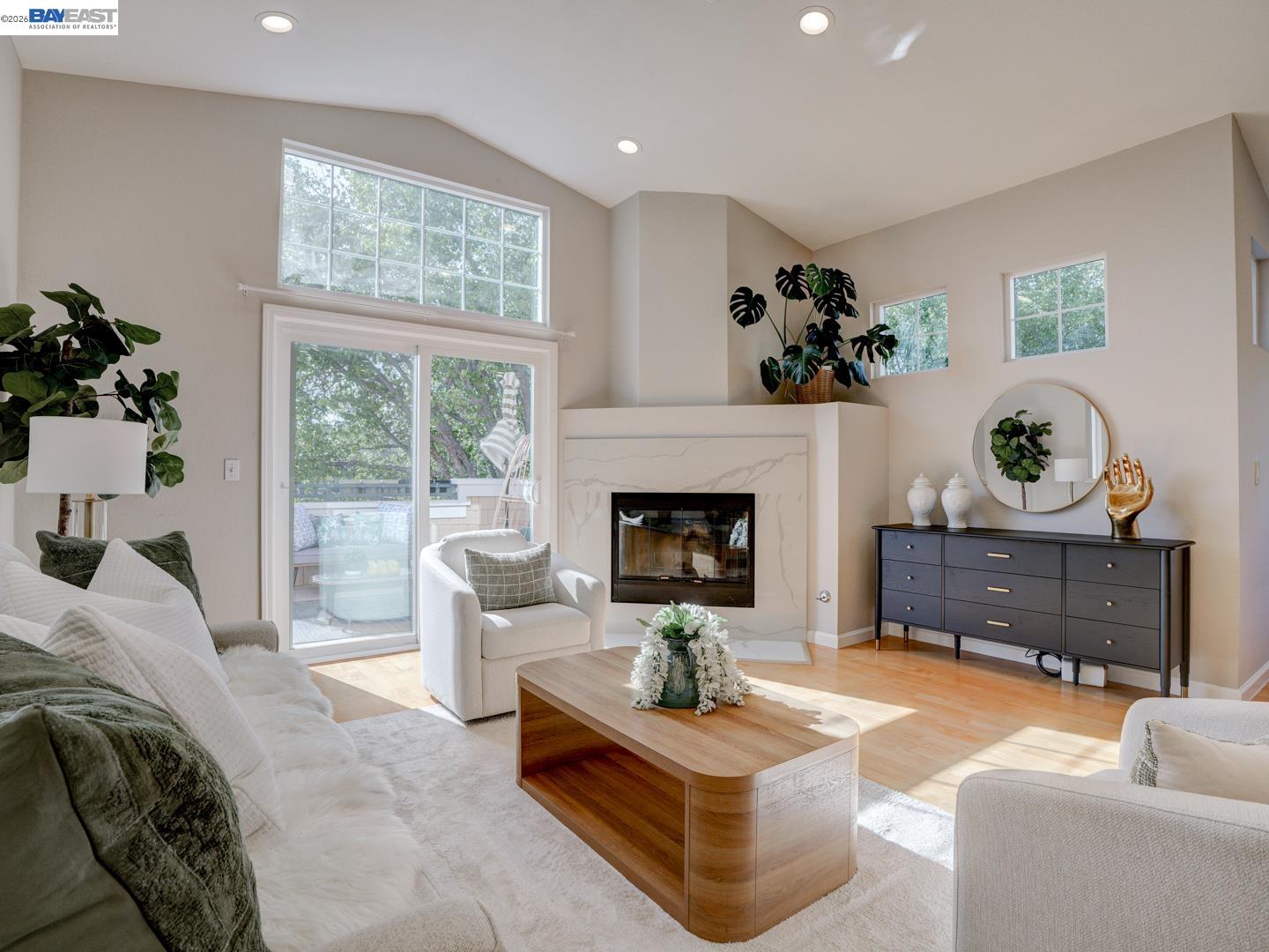 112 Camerota Way