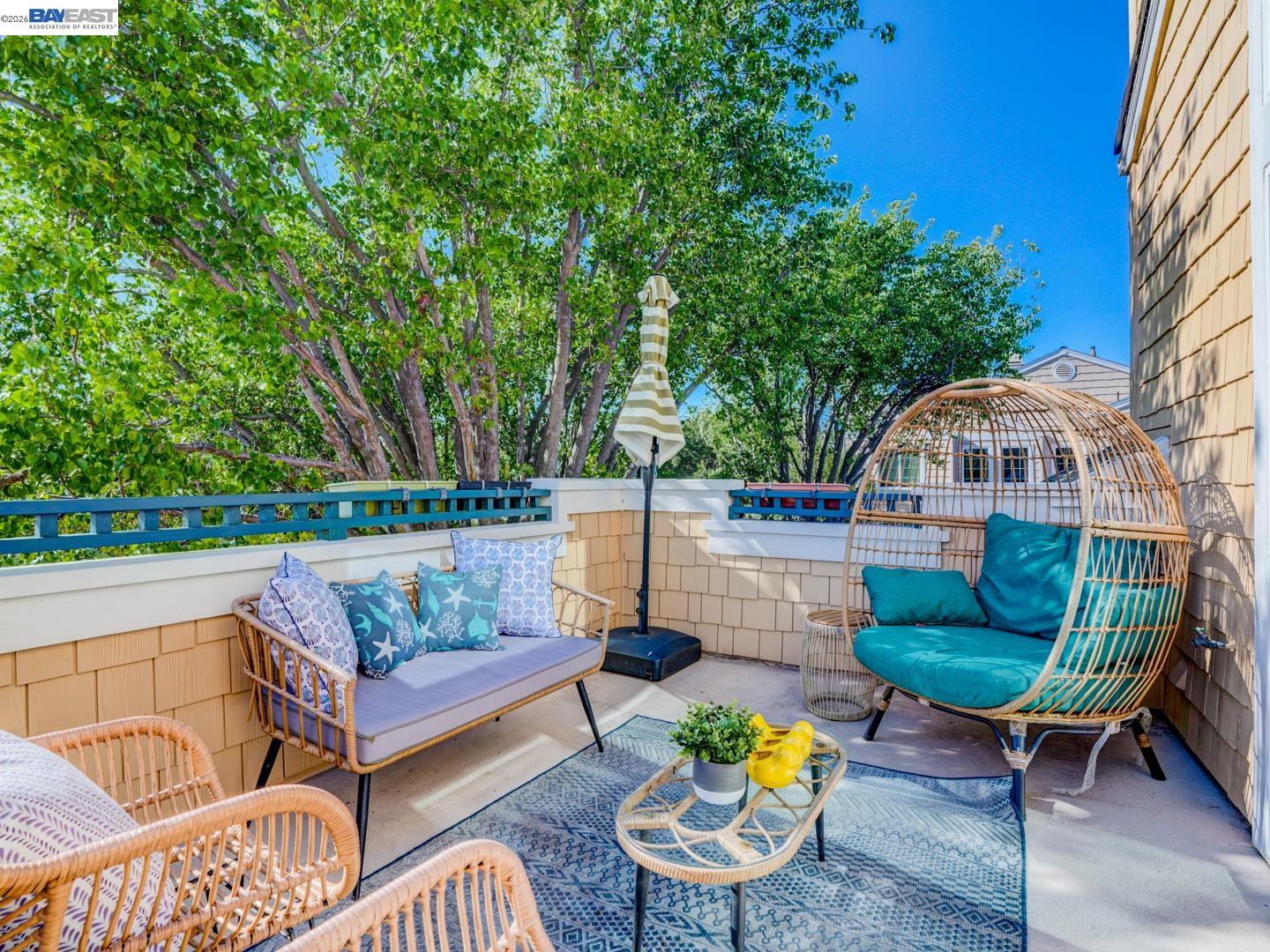112 Camerota Way