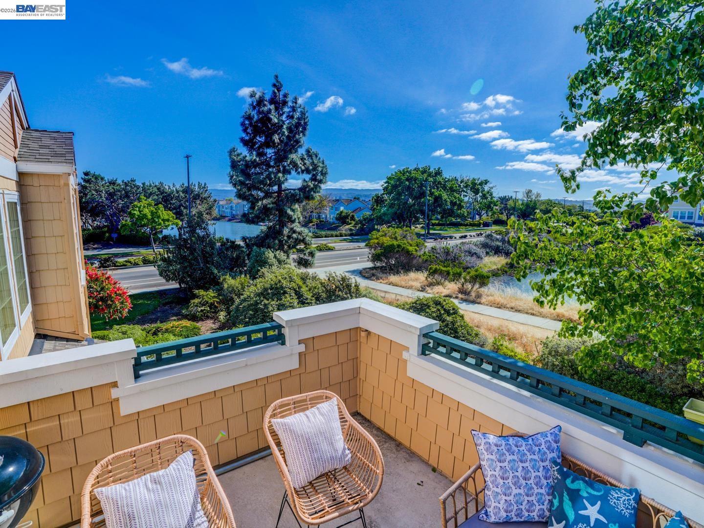 112 Camerota Way