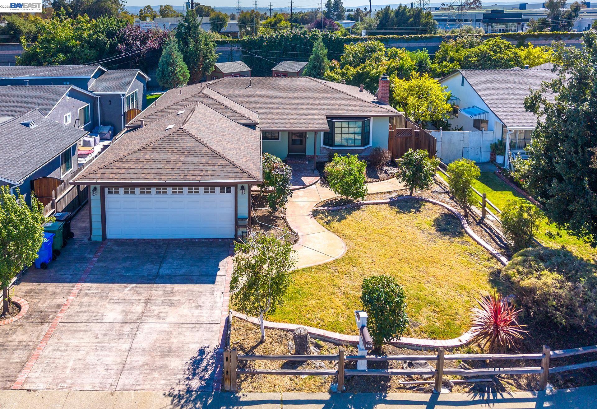 5405 Farina Ln