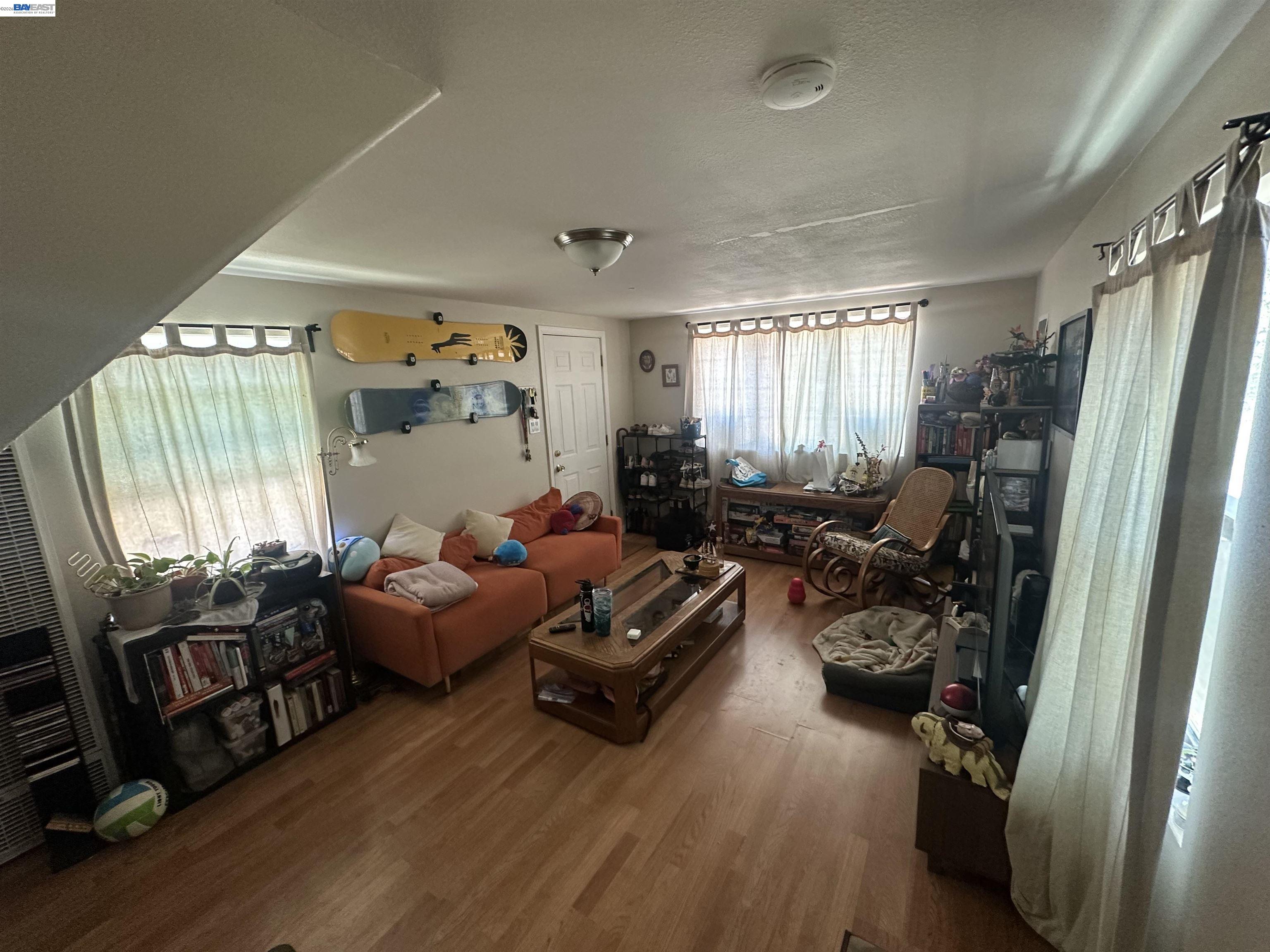 372 6TH Ave