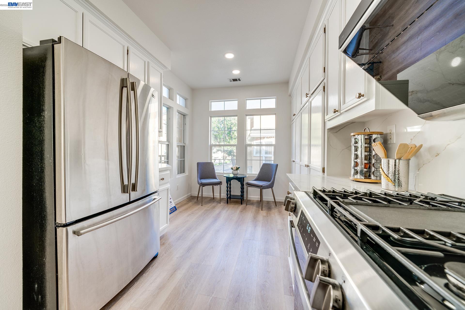 3541 Madison Common