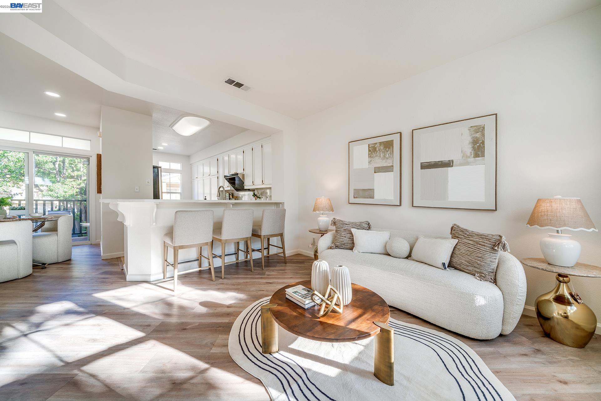 3541 Madison Common