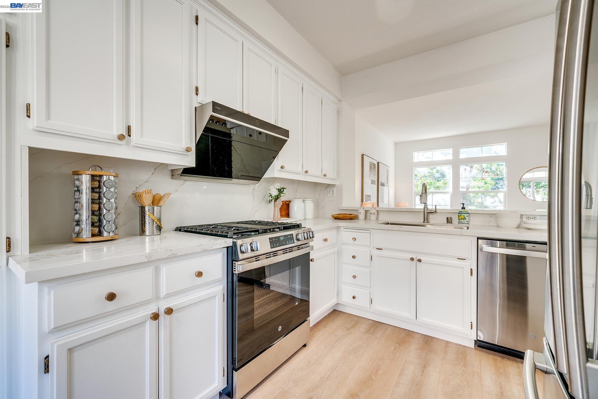 3541 Madison Common