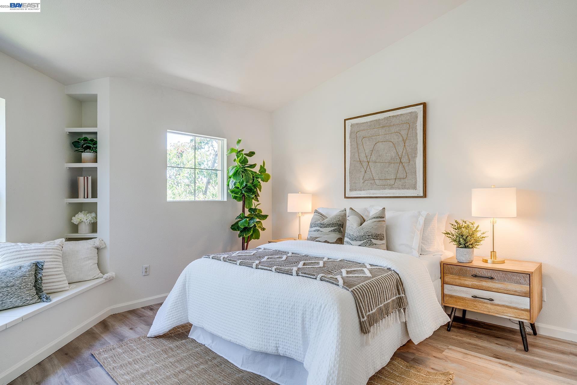 3541 Madison Common