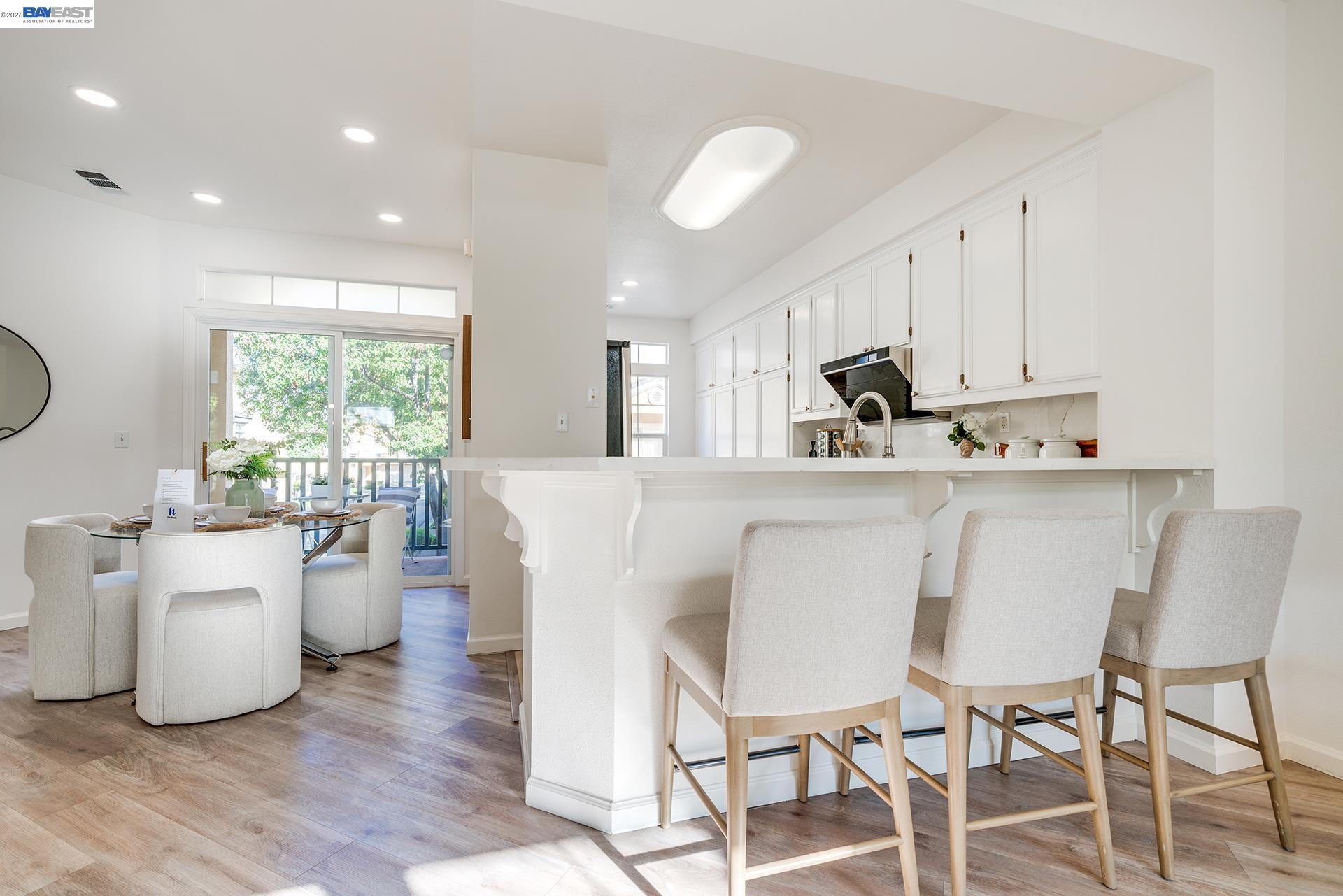 3541 Madison Common
