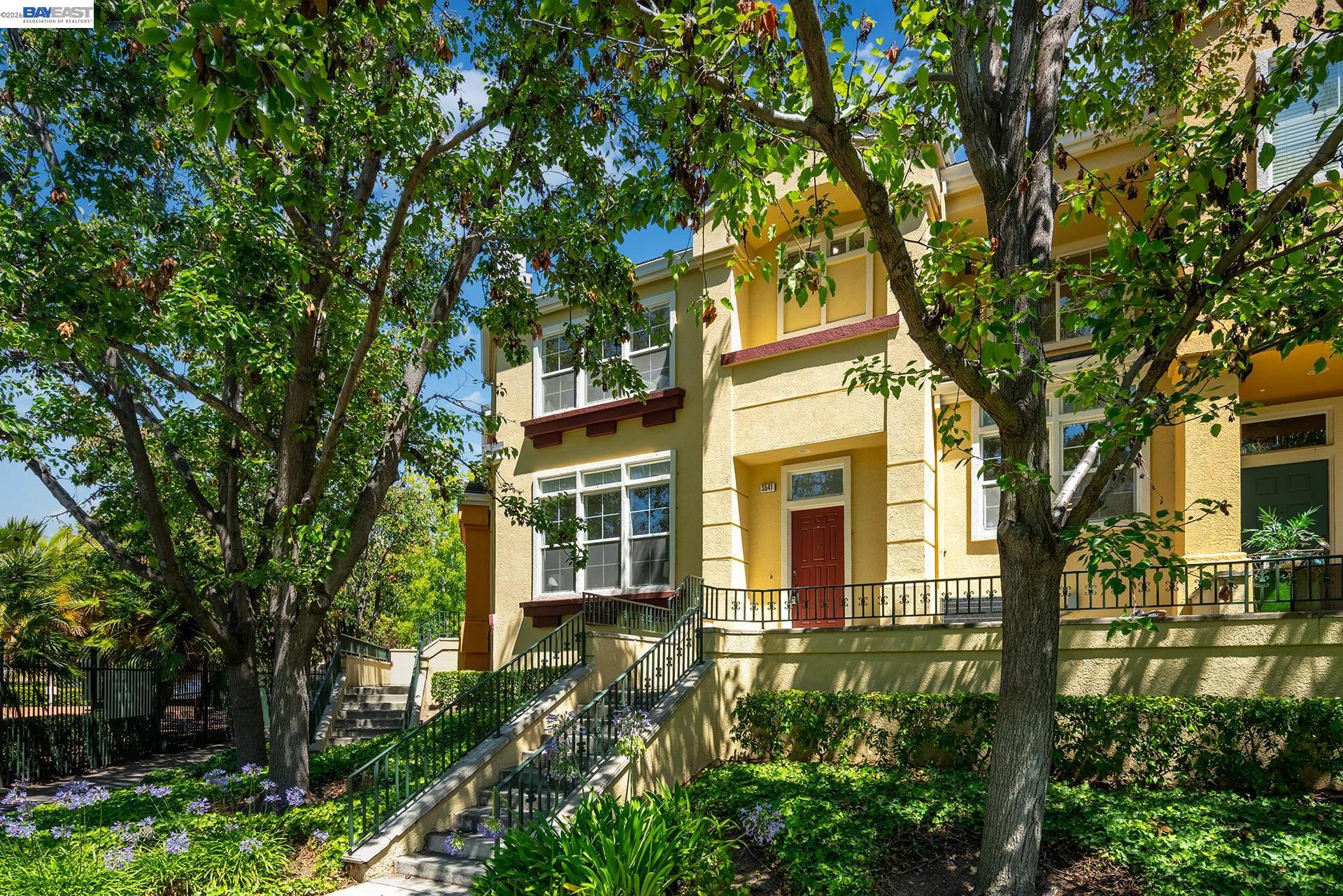 3541 Madison Common