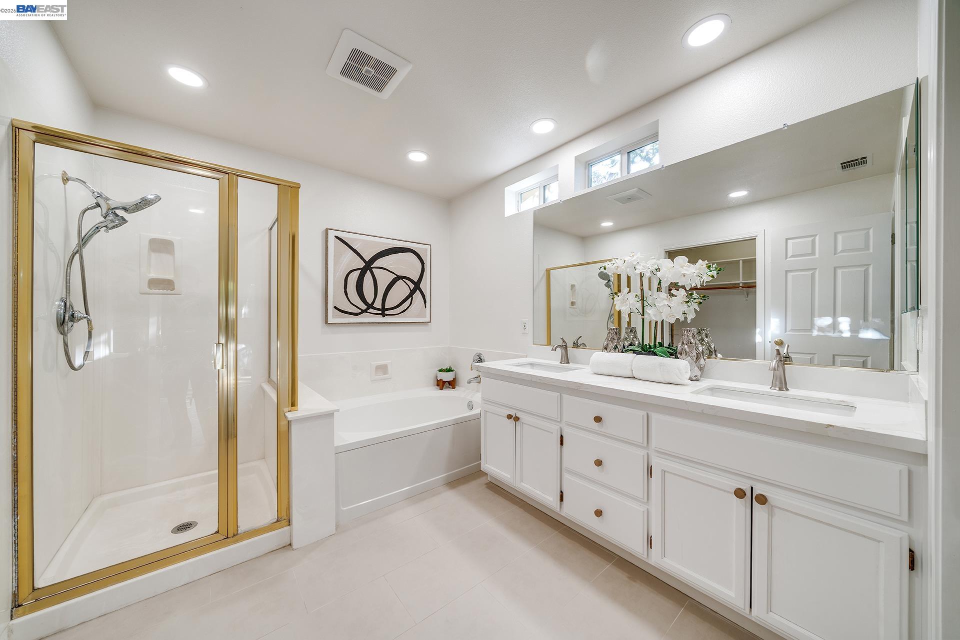 3541 Madison Common