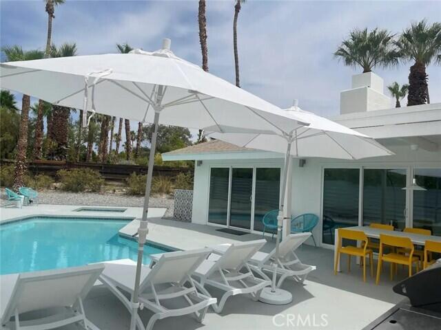 1340 E Gem CIR