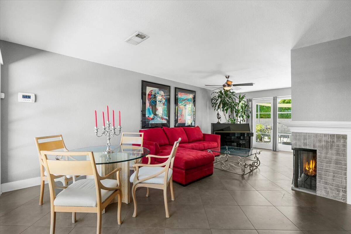 3767 E Sunny Dunes RD