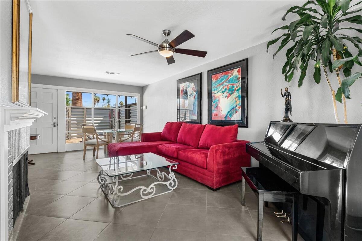 3767 E Sunny Dunes RD