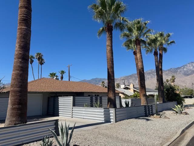 3767 E Sunny Dunes RD