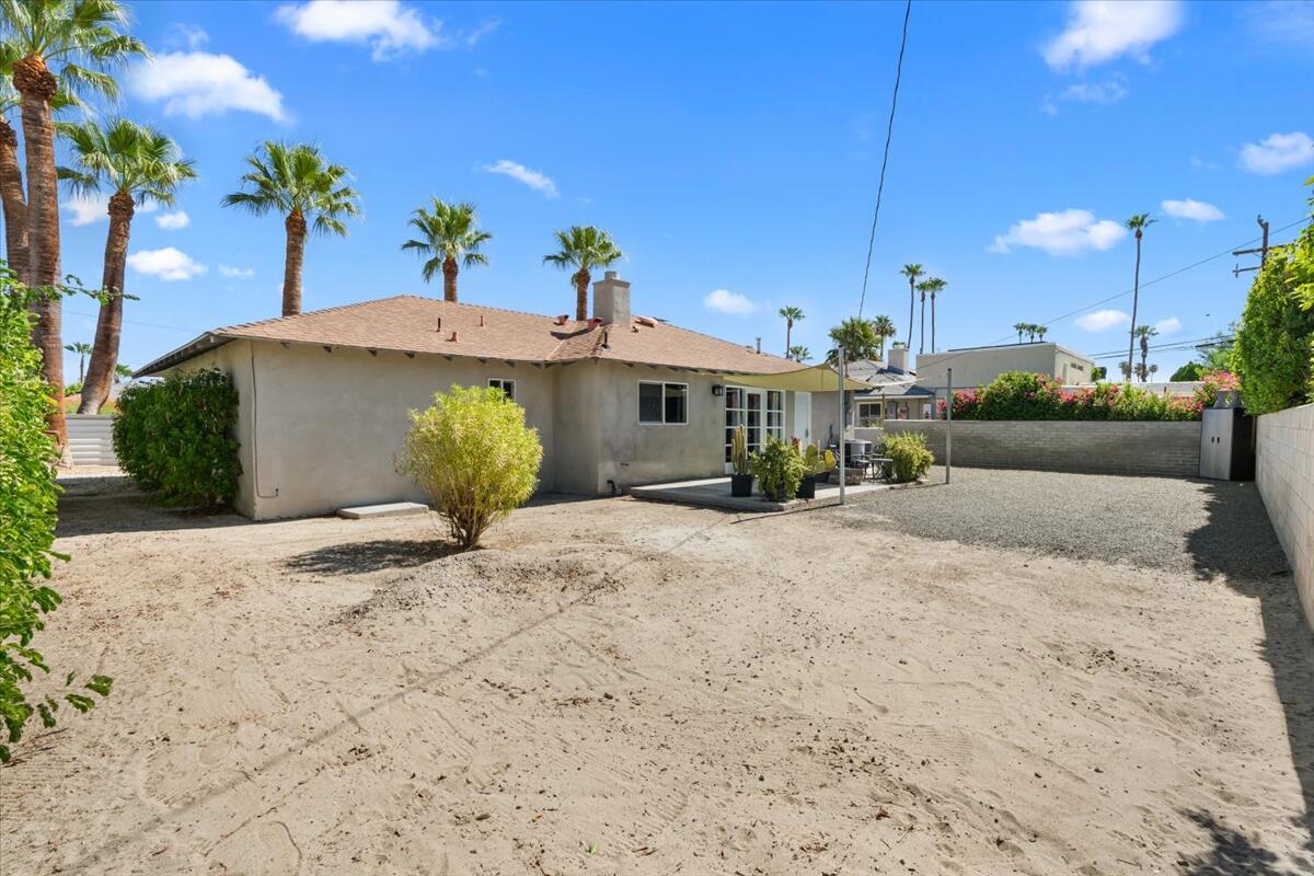 3767 E Sunny Dunes RD