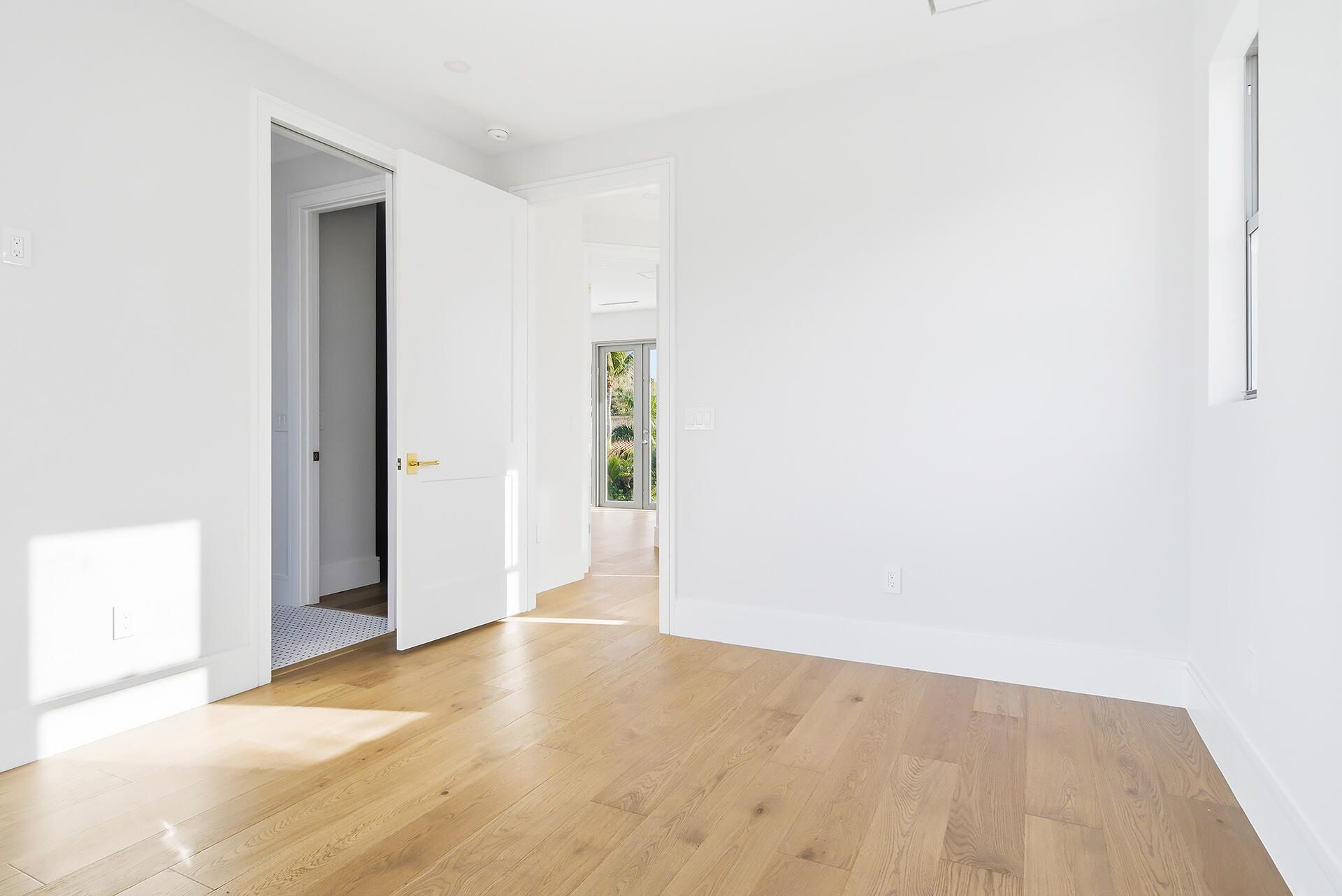 785 Park Place