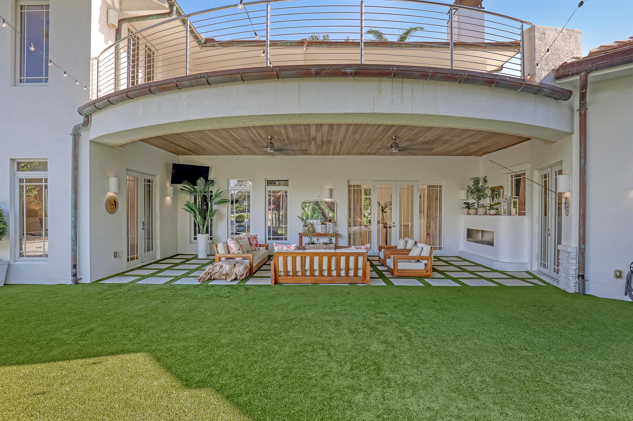 2338 Flamingo Road