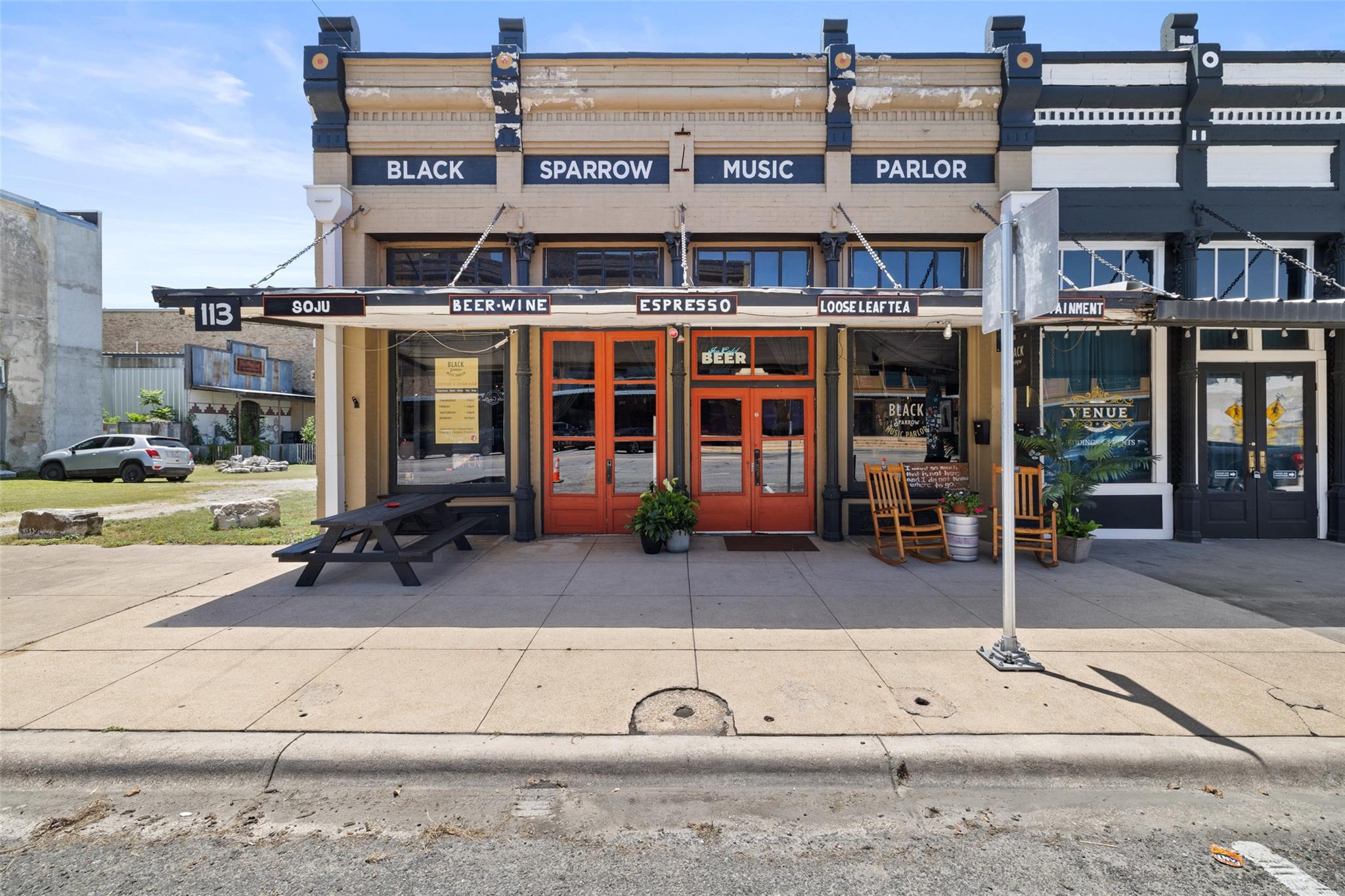 113 W 2nd ST