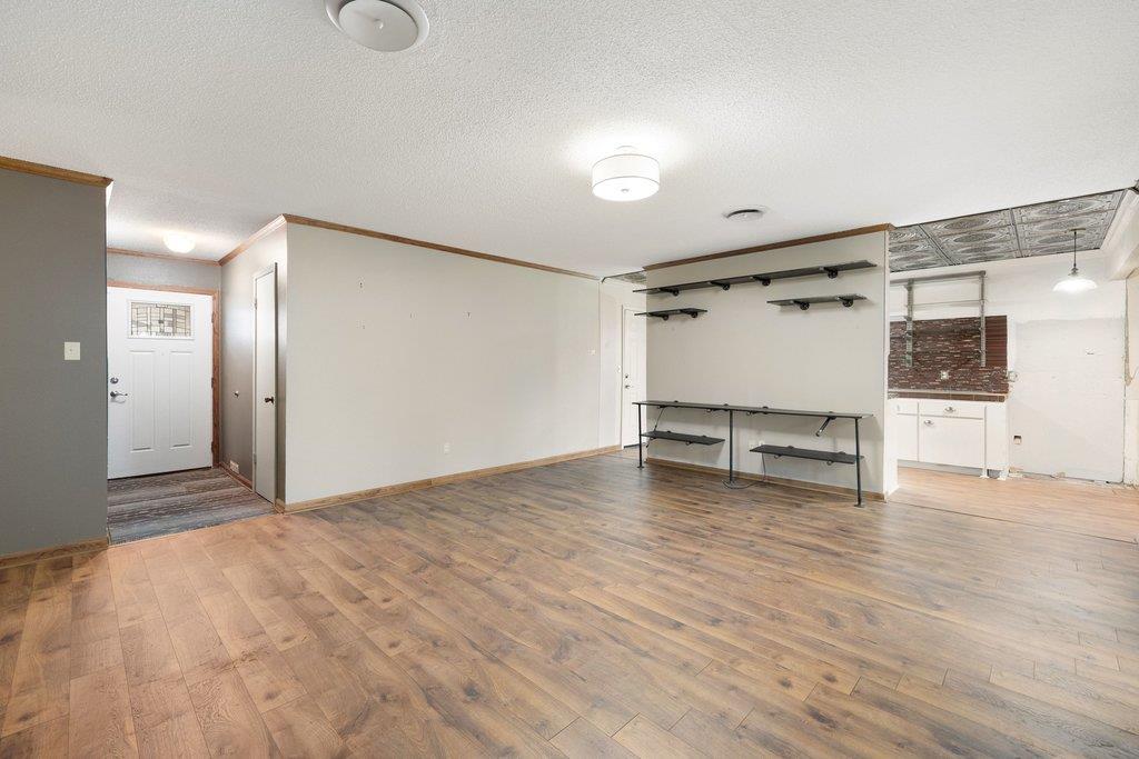 2204 Smith Ave