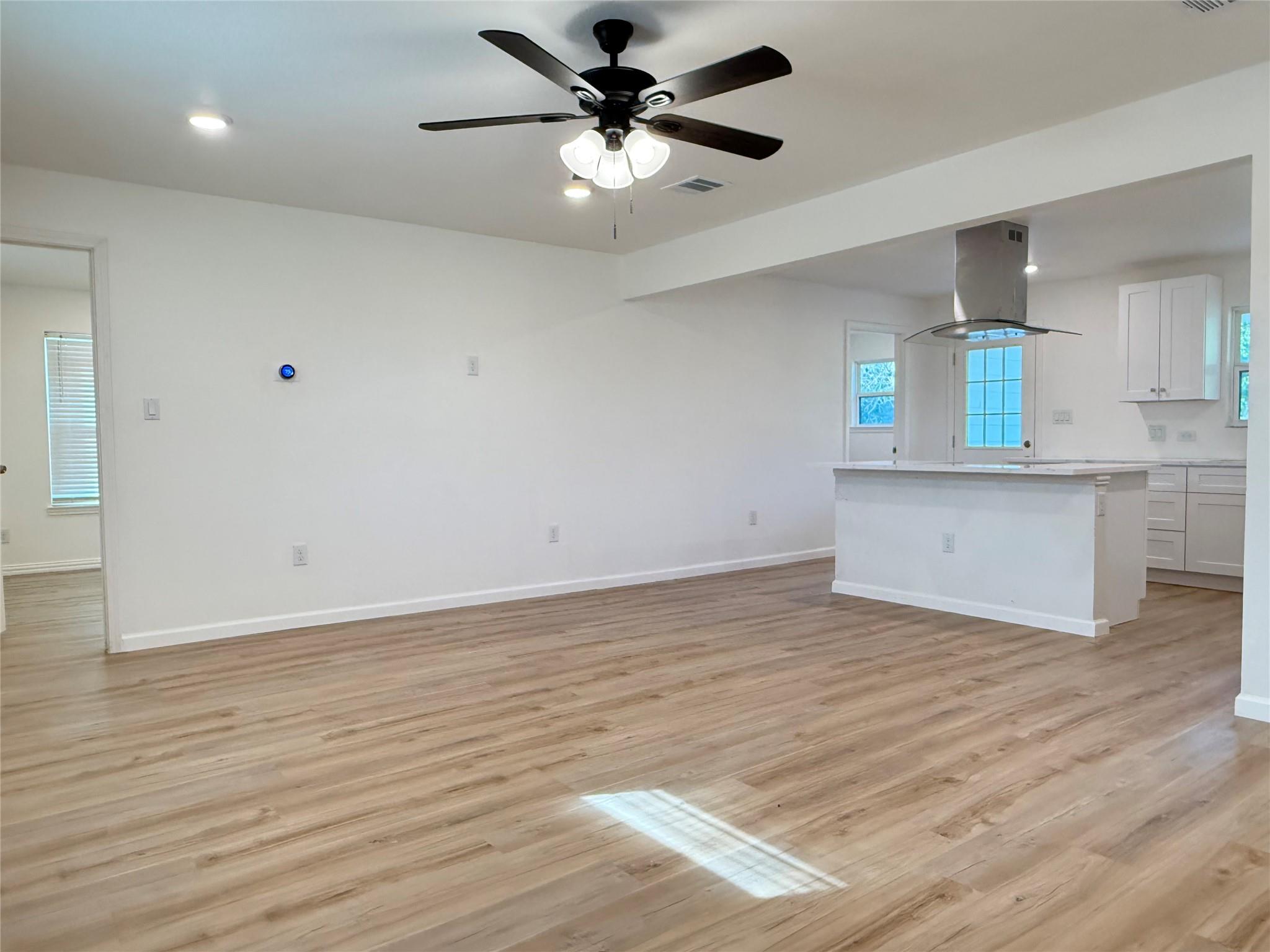 800 OLD THORNDALE RD