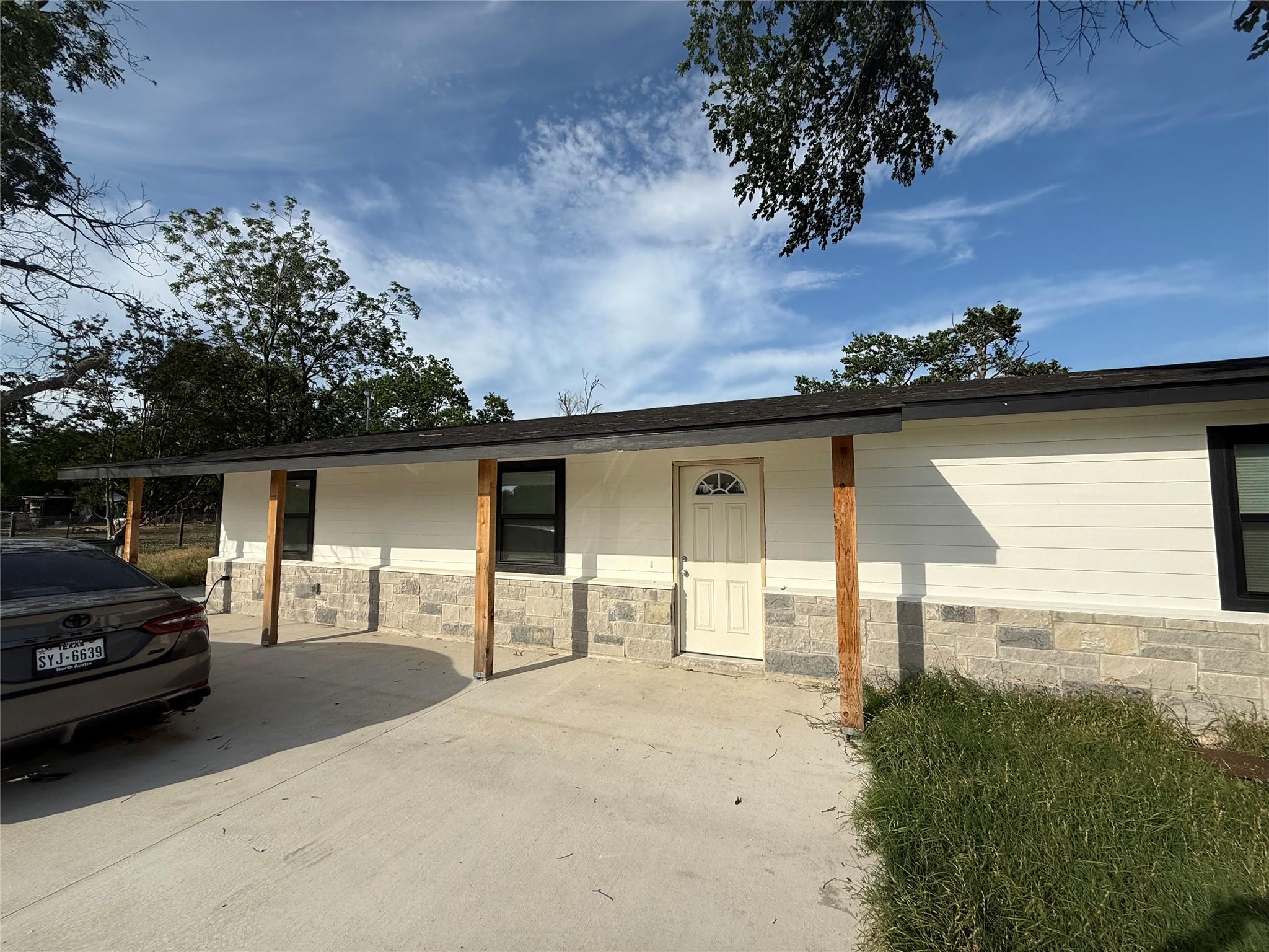 800 OLD THORNDALE RD