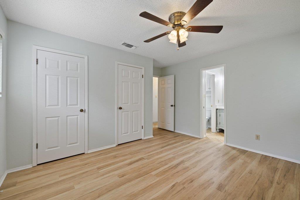 704 Brookwood CIR