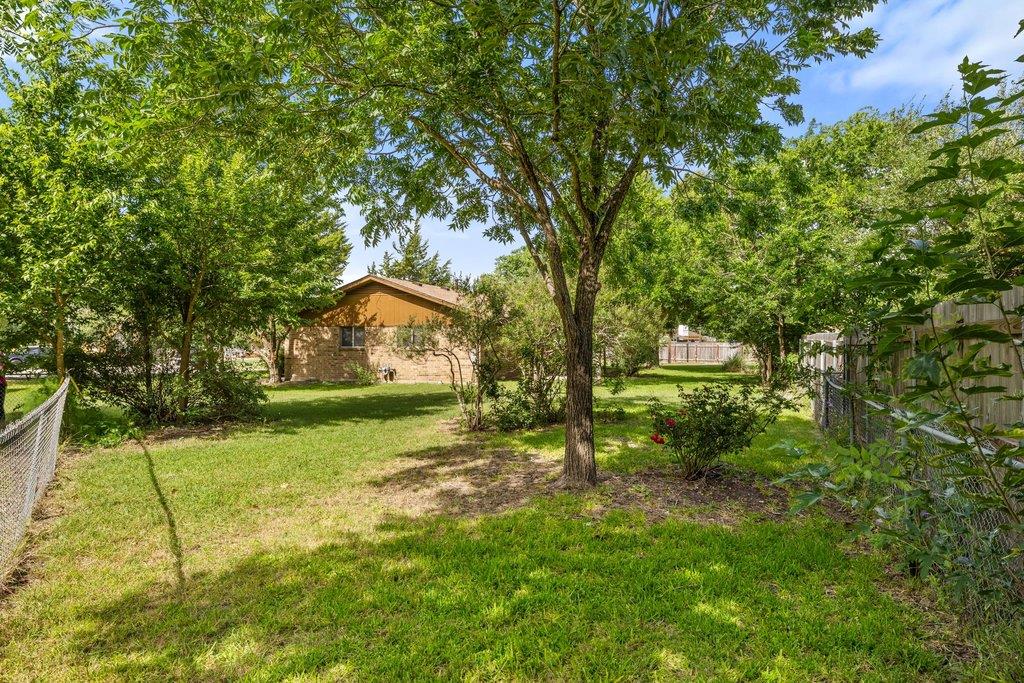 704 Brookwood CIR