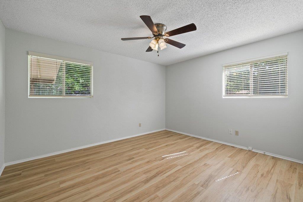 704 Brookwood CIR