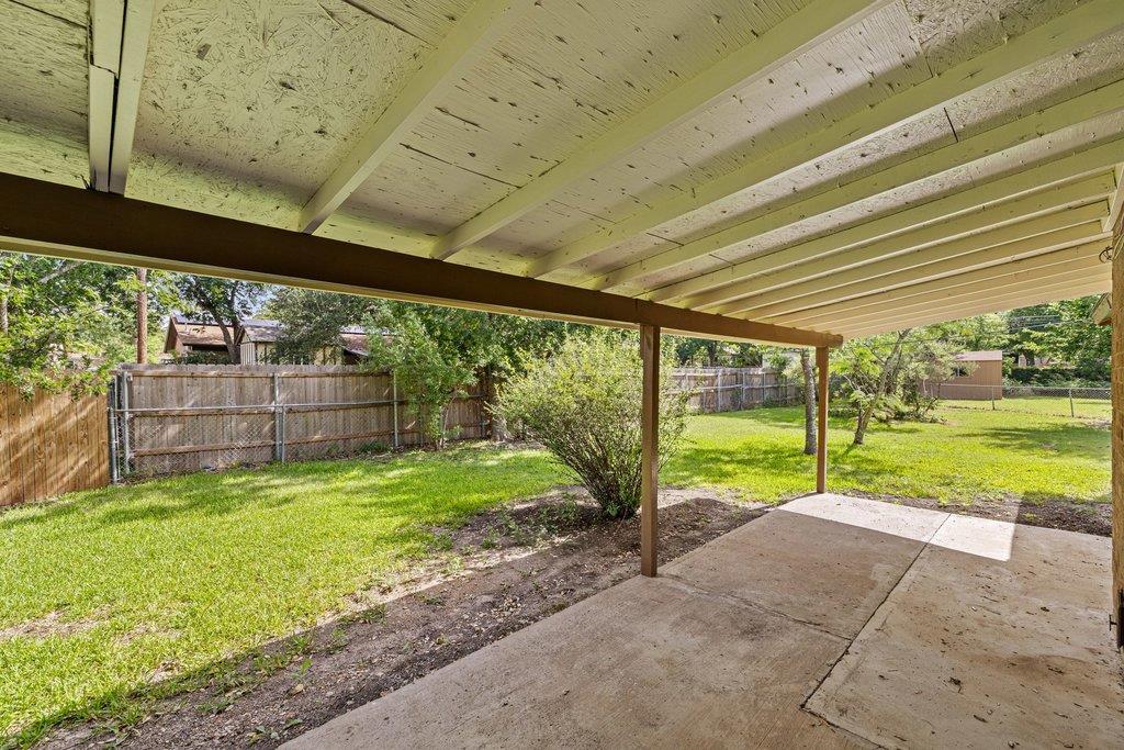 704 Brookwood CIR