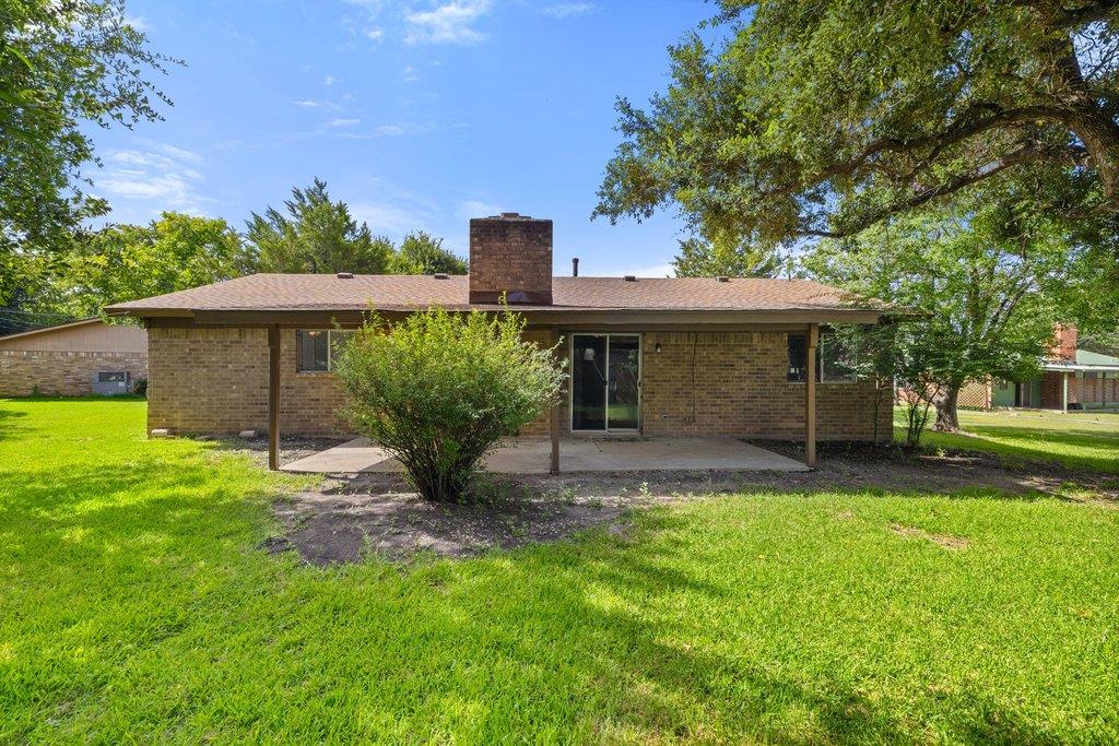 704 Brookwood CIR
