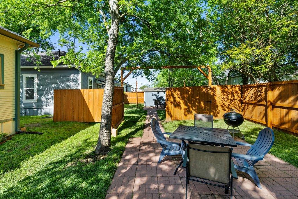 314 and 312 W 3rd ST