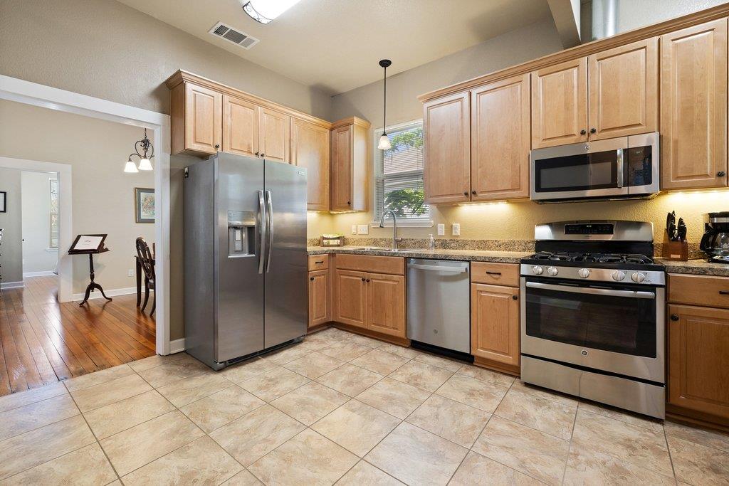 314 W Third ST