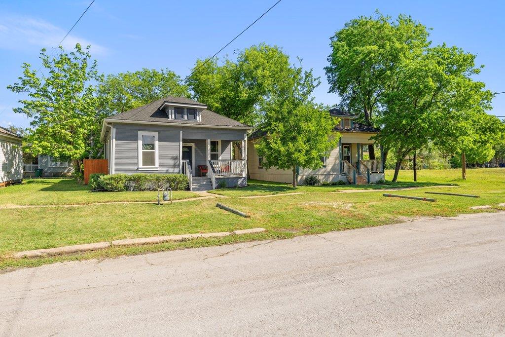 314 W Third ST