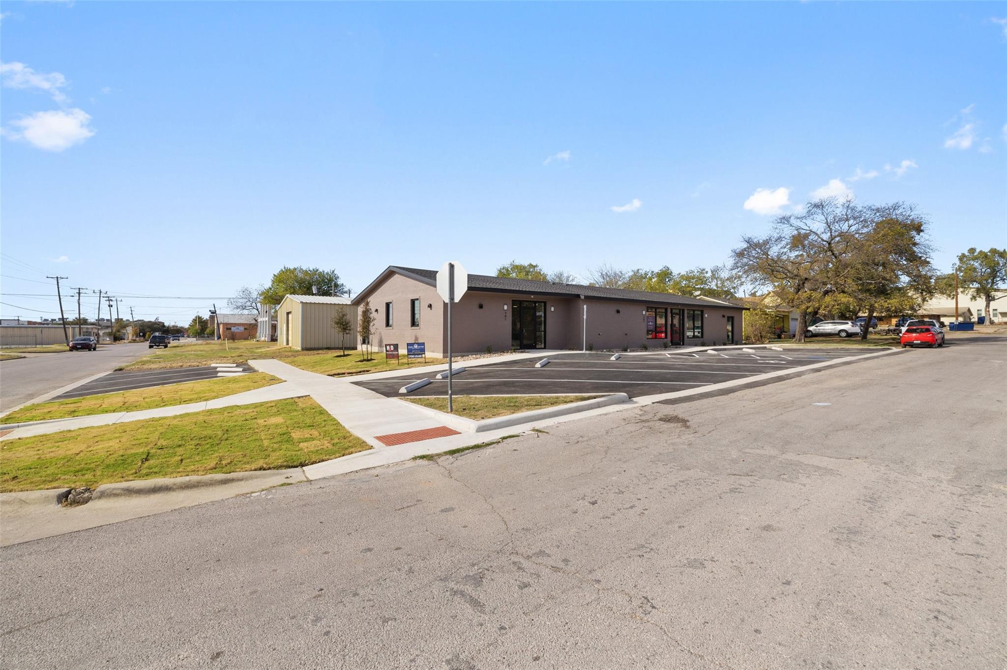 301 Elliott ST