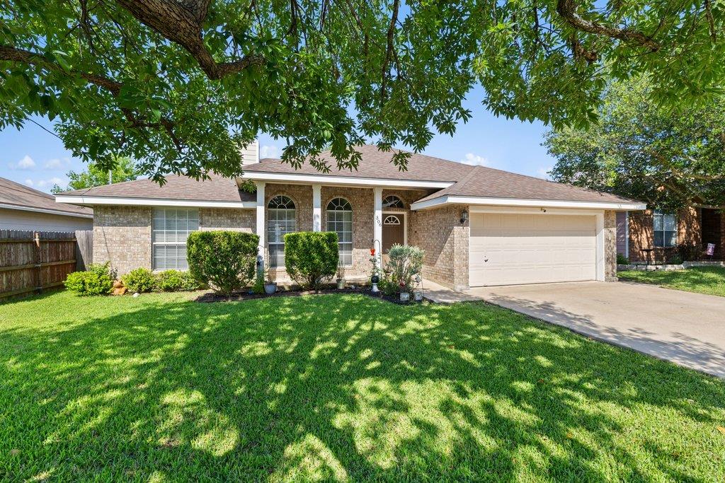 306 Lydia LN