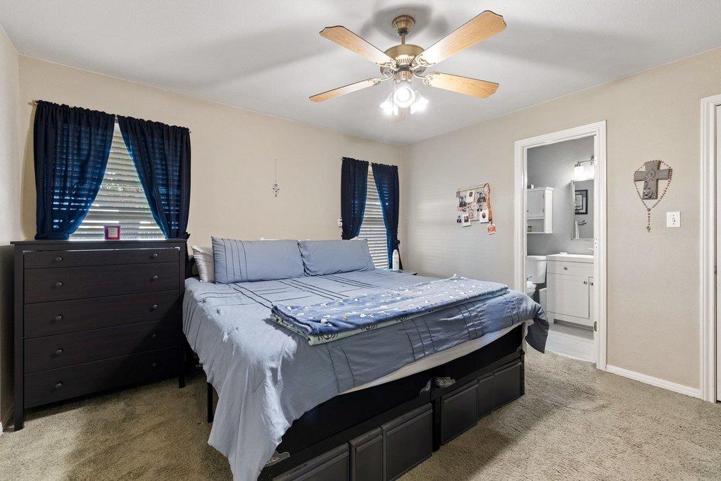 306 Lydia LN