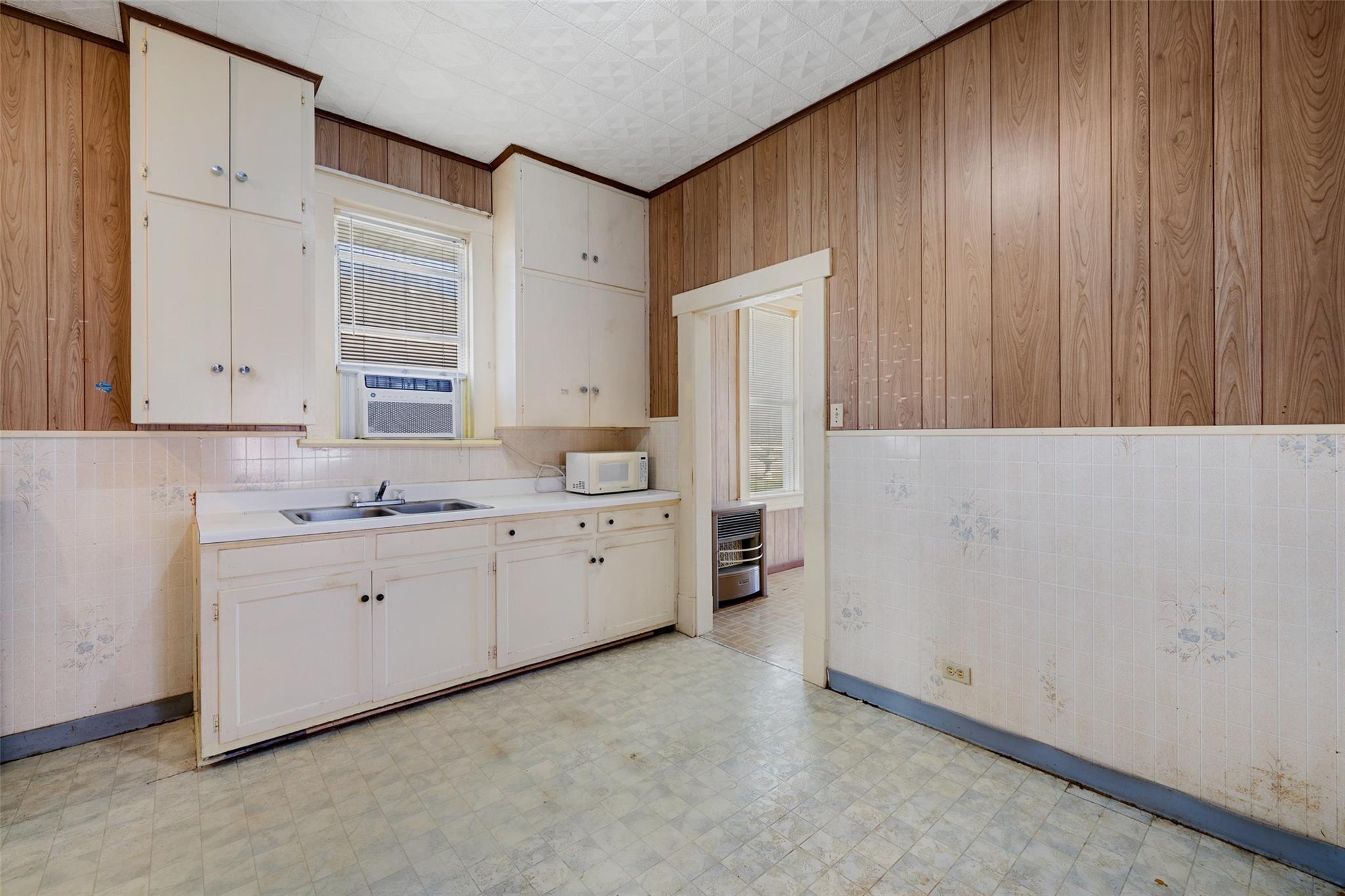 303 Vernon ST