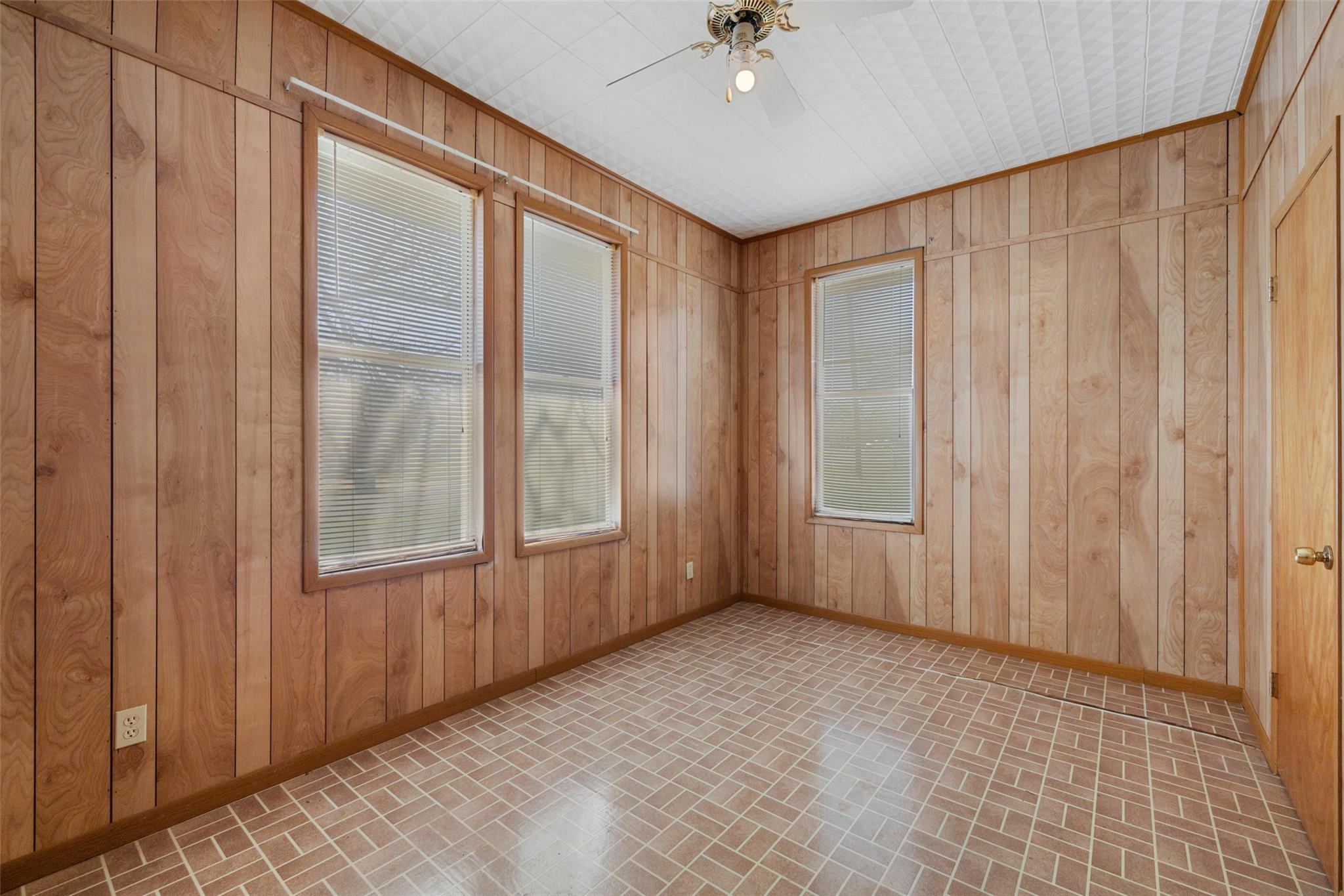 303 Vernon ST