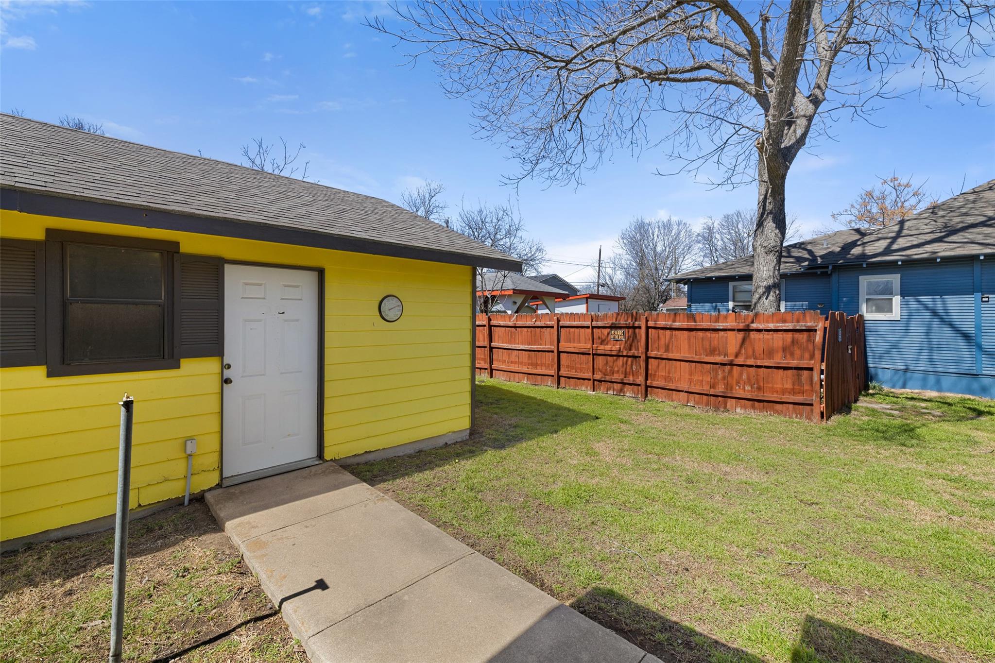303 Vernon ST