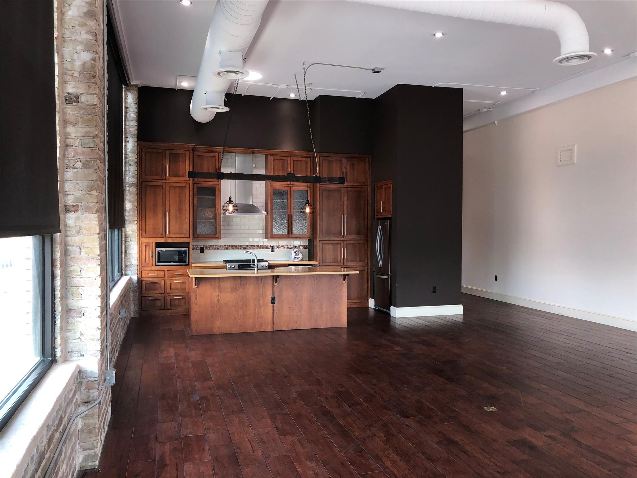 110 W 2nd ST # B Unit: Loft B