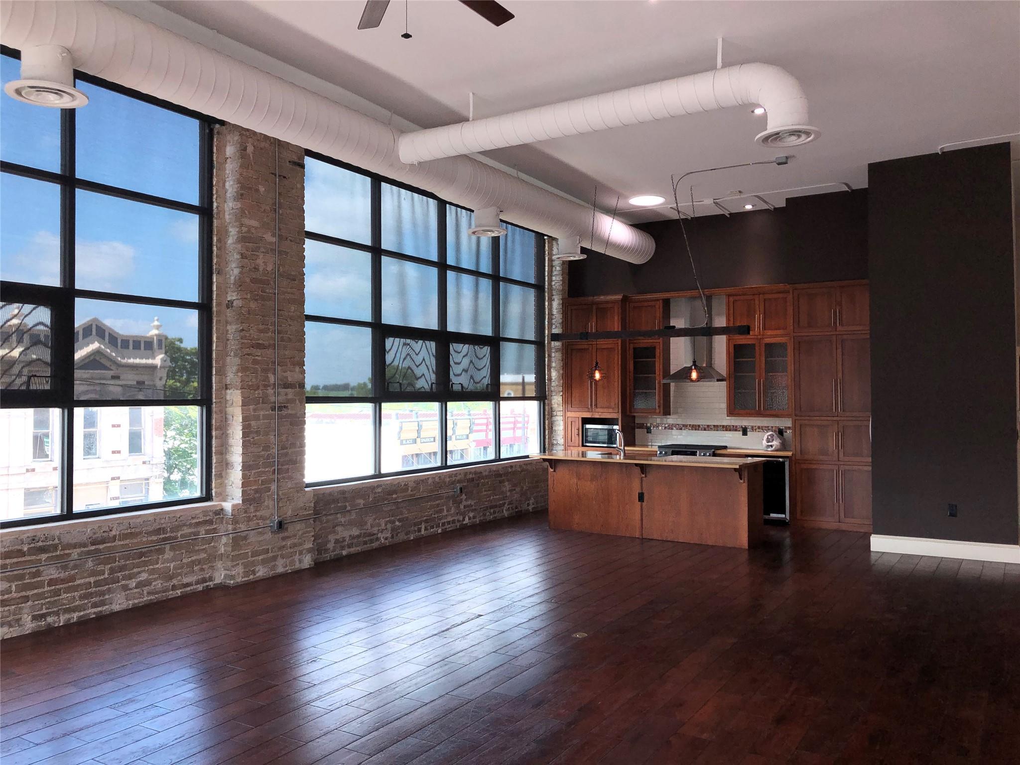 110 W 2nd ST # B Unit: Loft B