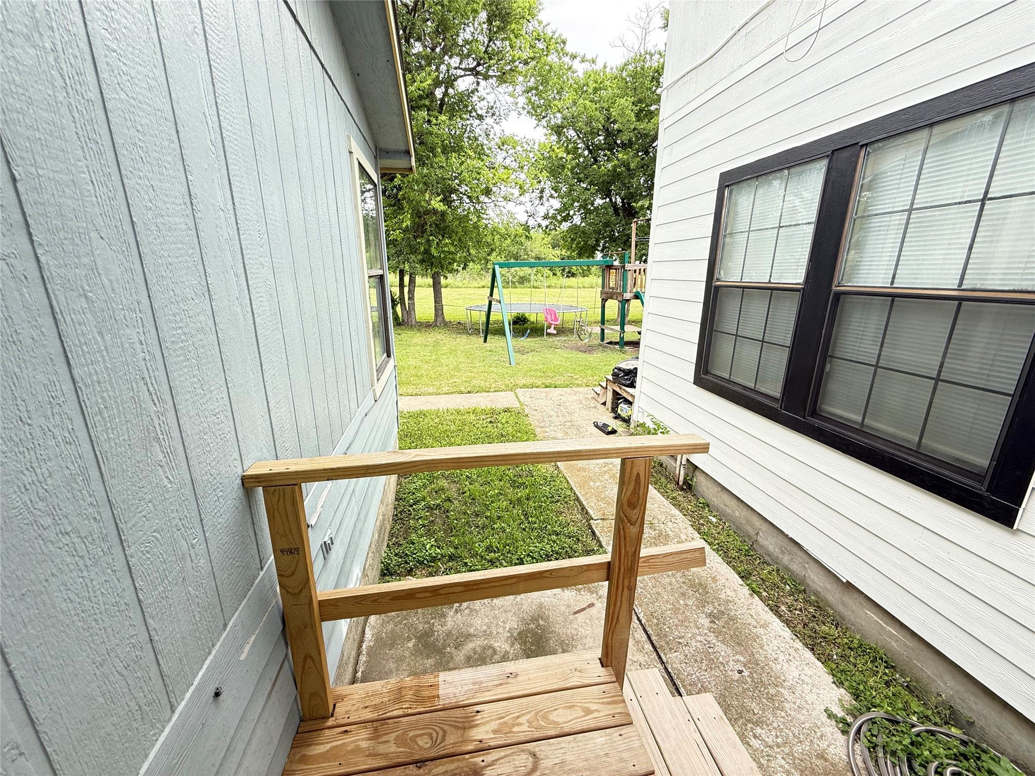 103 E Moerbe ST # B